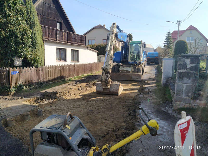 Výstavba kanalizace v obci Lesov - Sadov